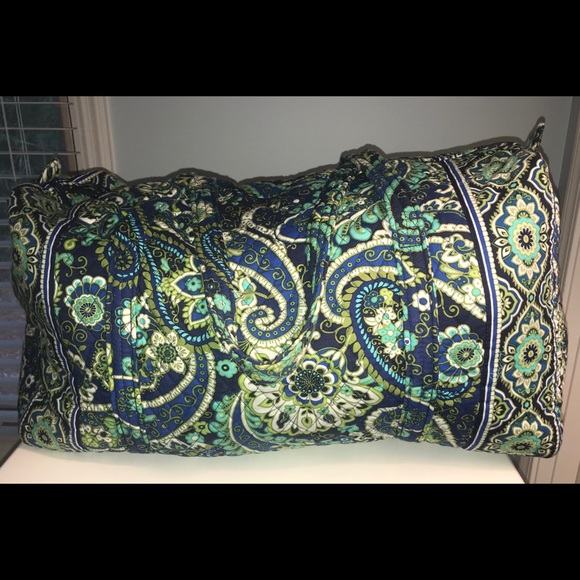 Vera Bradley Large Duffel - Picture 1 of 4